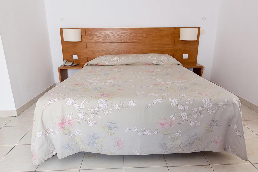Hotel Solmar Calheta  Room photo