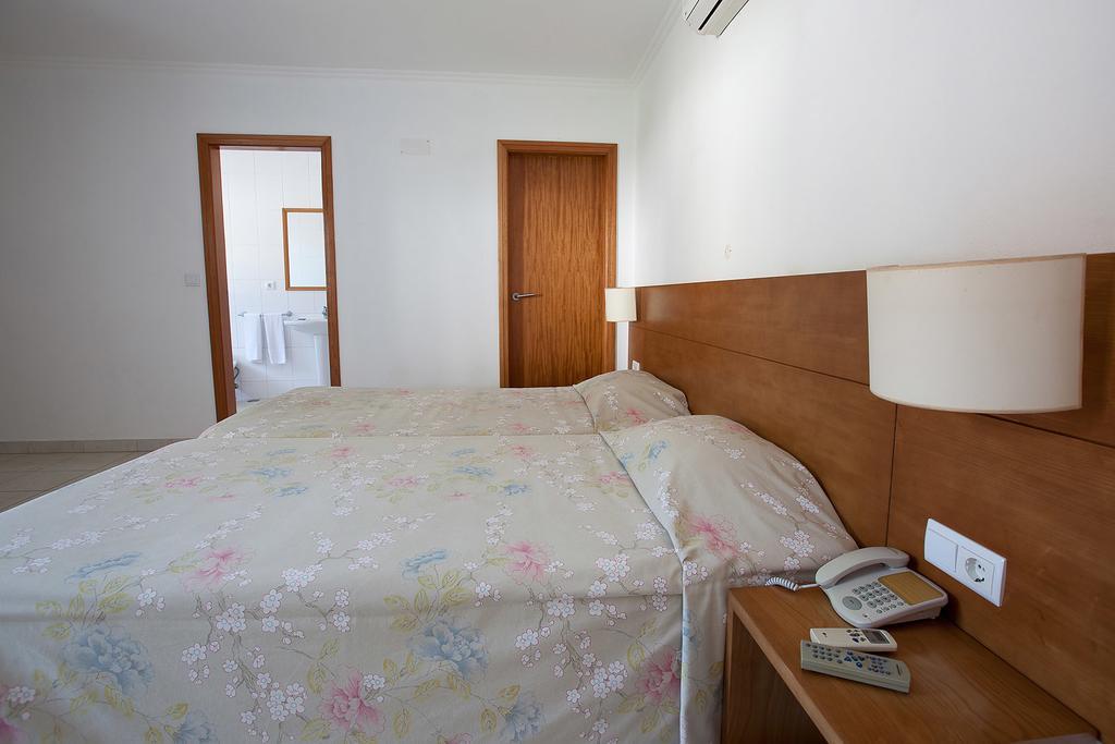 Hotel Solmar Calheta  Room photo